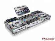 Sell DJ Set 2 x CDJ 2000 Nexus & 1x DJM 900 Nexus +1xRMX1000