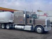  2016 Peterbilt 389
